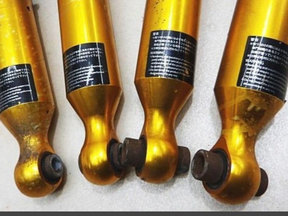 18クラウン Tism フルタップ式車高調