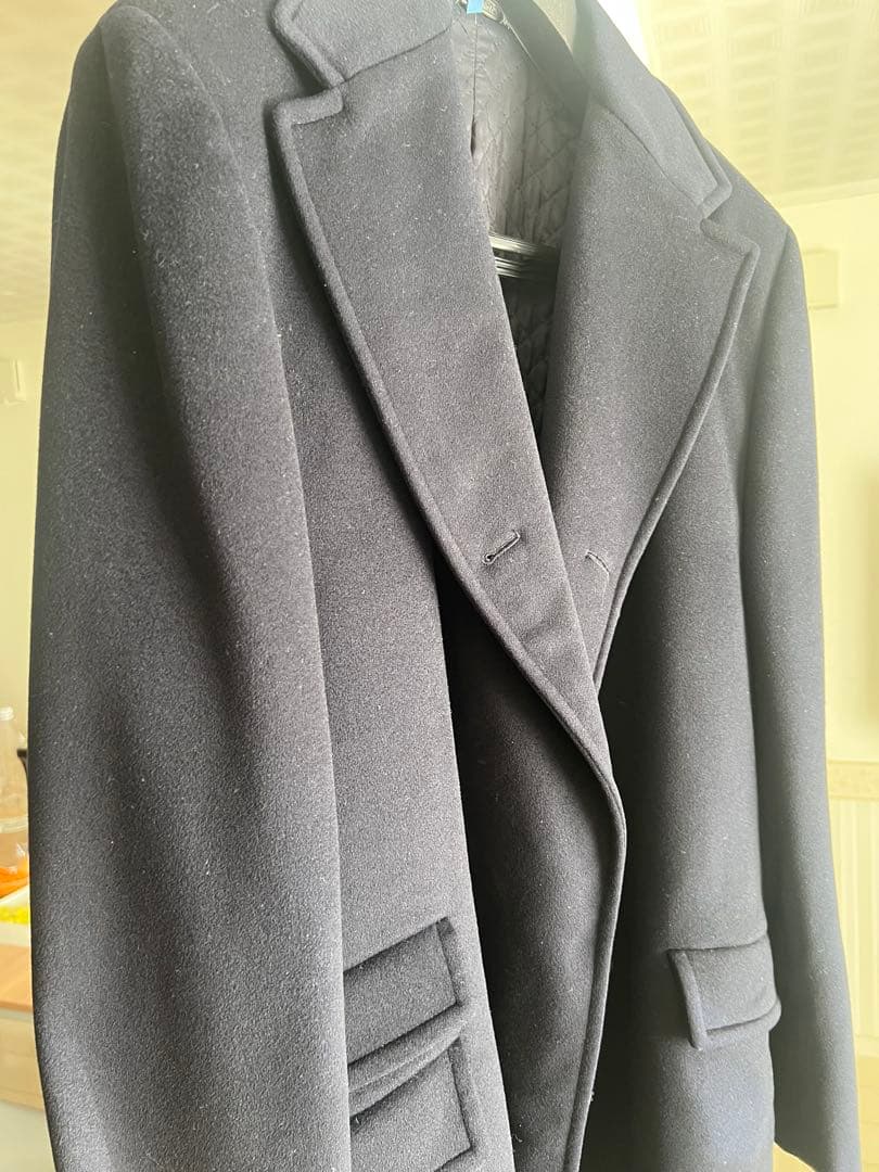 ベルサーチ　ダブルブレストピーコート　（色）濃紺　（素材）ラムウール