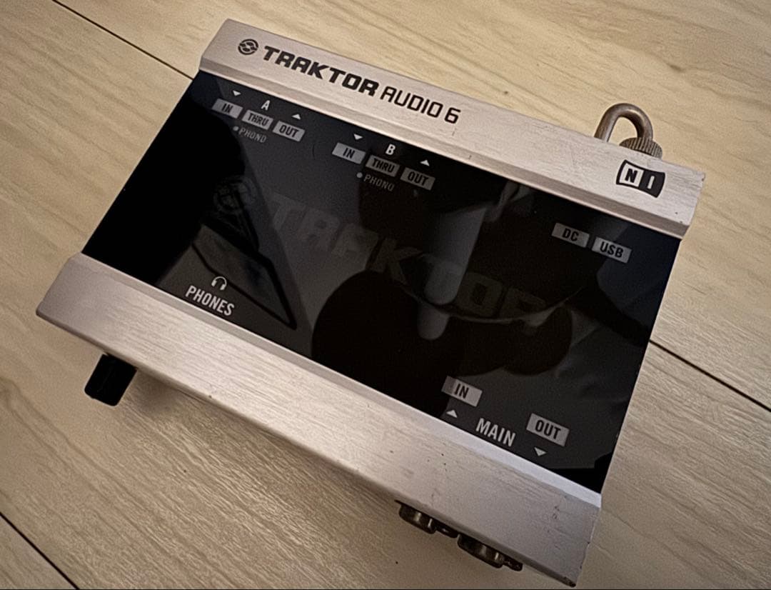Native Instruments Traktor Audio 6 本体のみ