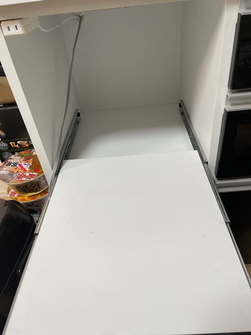 【ひだか】木製食器棚 ガラス扉付き　ブラック×ホワイト