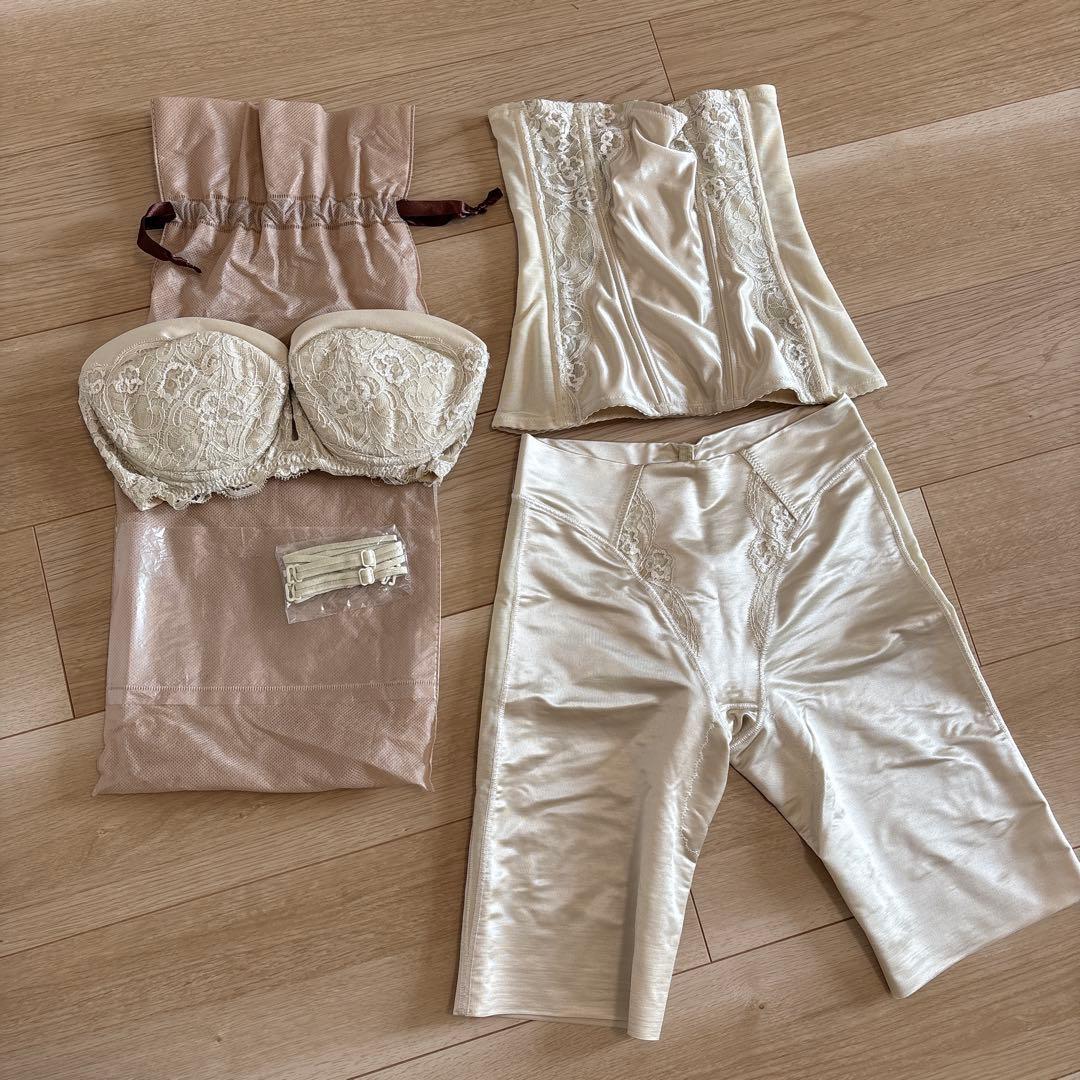 トリートドレッシング　スキュレ　ブライダルインナーD65