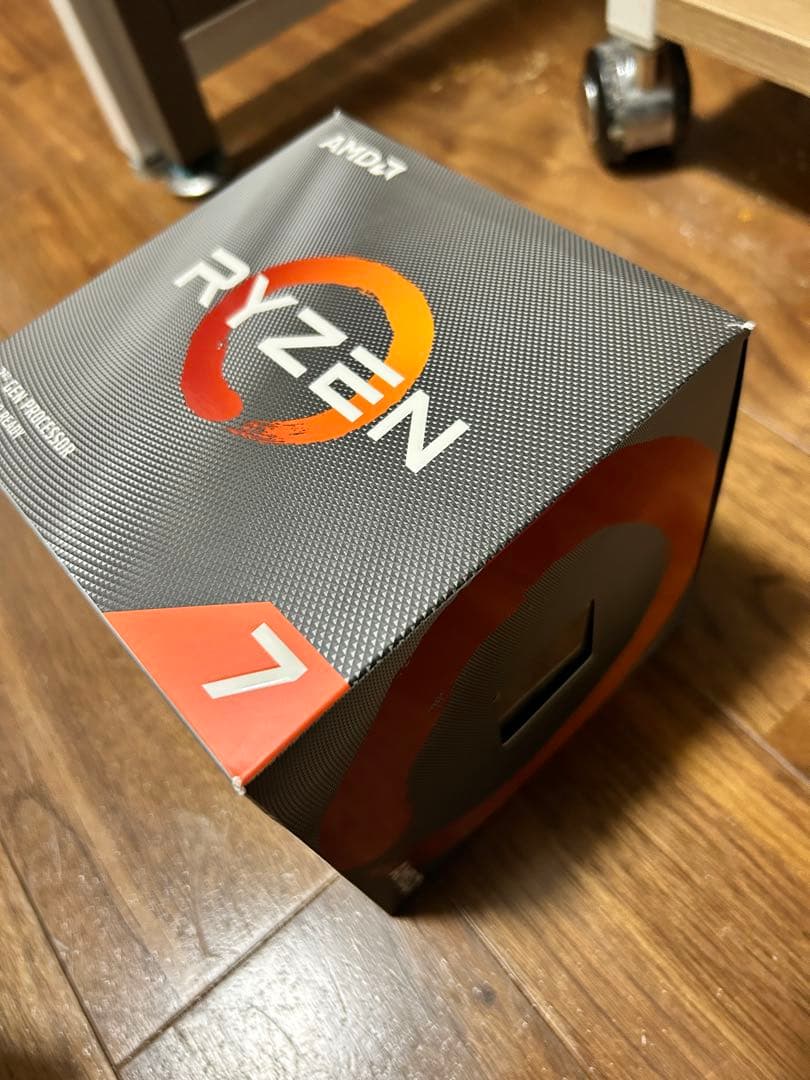 AMD Ryzen 7 3700X CPU 箱・付属クーラー付き