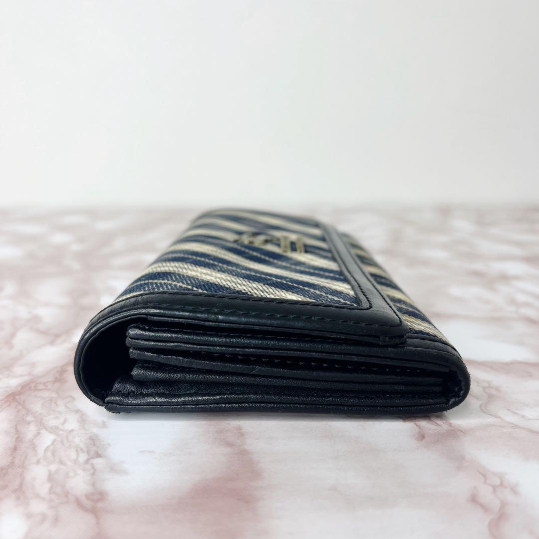 【極美品】BURBERRY チェック柄 長財布 二つ折り財布45