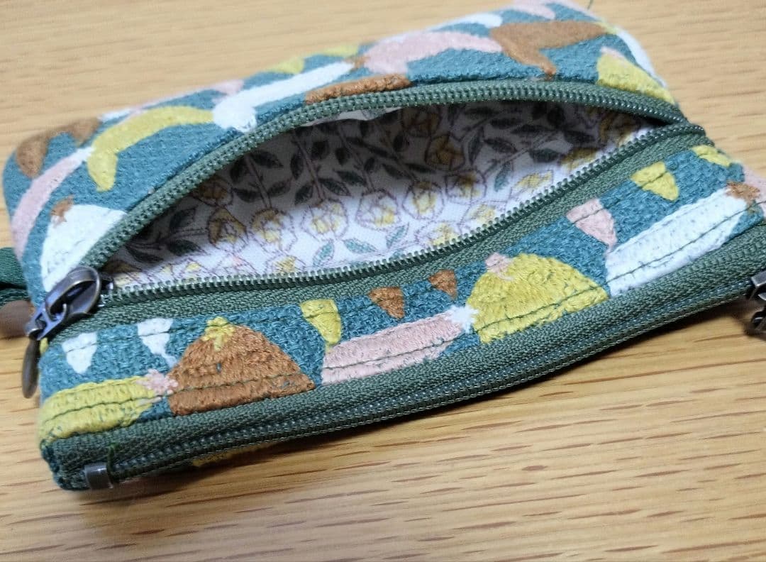 kako　ミナペルホネンハンドメイド　マチ付きハーフウォレットとキーポーチ