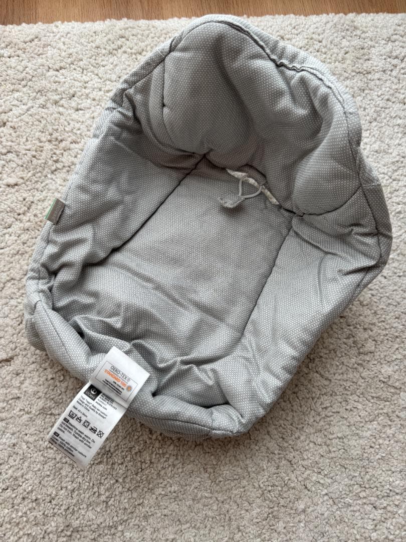 ストッケ　トリップトラップ　ベビーセット・トレイ・ハーネス・ベビークッション