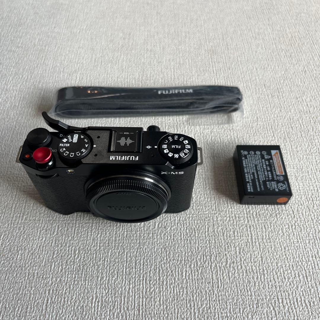 富士フィルム　xm5本体のみ　箱無し