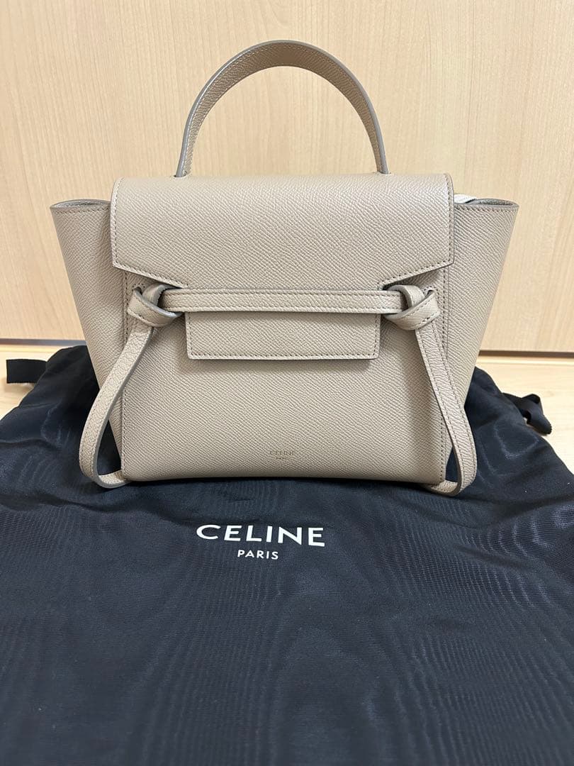 セリーヌ ベルトバッグ ナノ ライトトープ