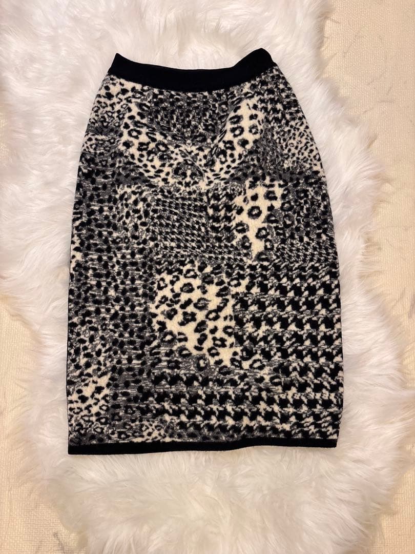 【美品】Salvatore Ferragamo レオパード柄タイトスカート XS