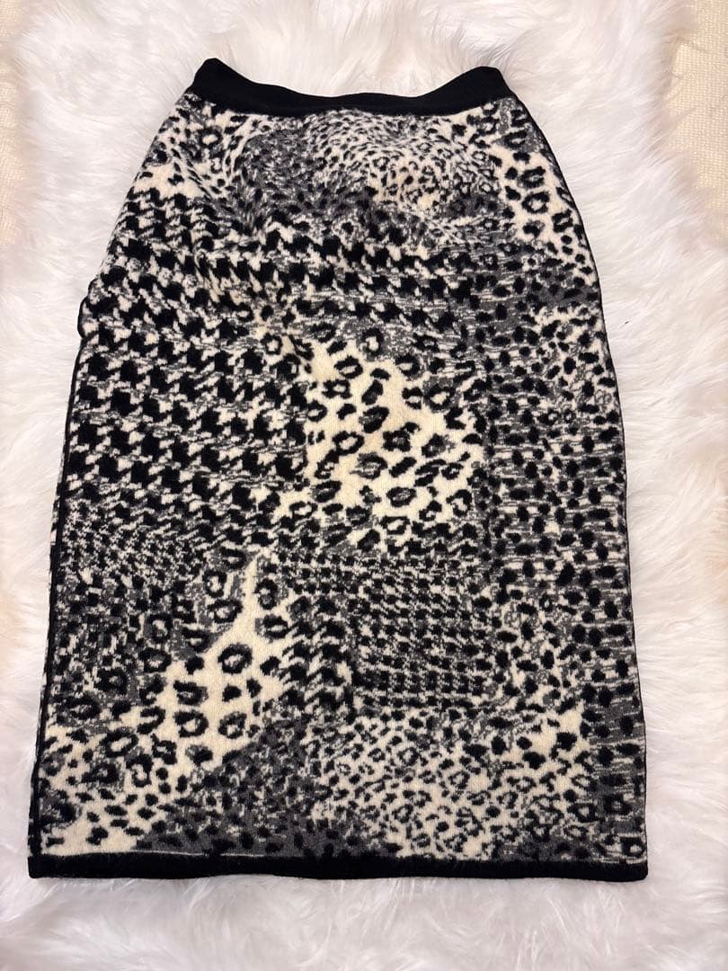 【美品】Salvatore Ferragamo レオパード柄タイトスカート XS