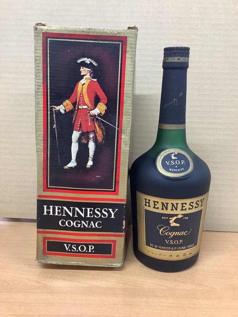 未開栓 ヘネシー V.S.O.P コニャック 特級 ブランデー 700ml