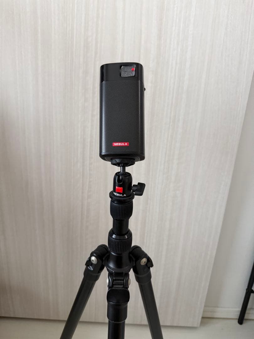 Nedula Apollo by Ankerプロジェクター 本体/純正三脚付き