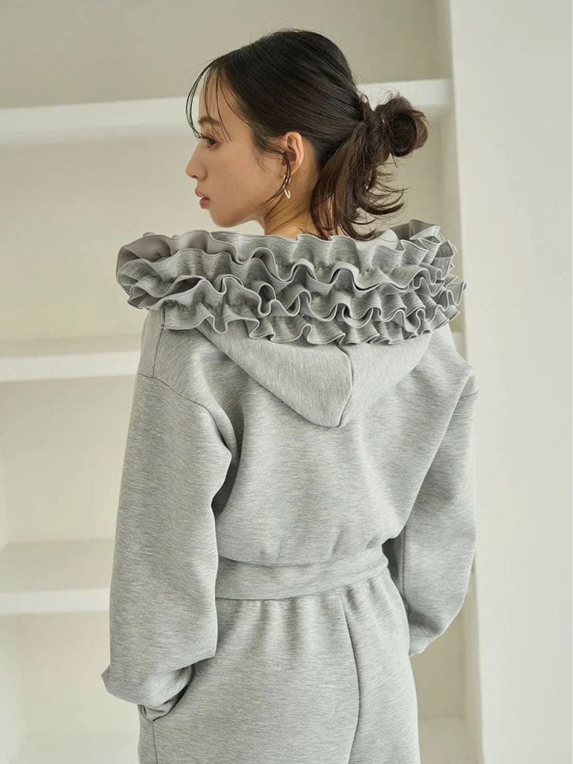 SNIDEL❤️新品未使用❤️フリルショートジップパーカー❤️グレー新作グレー完売