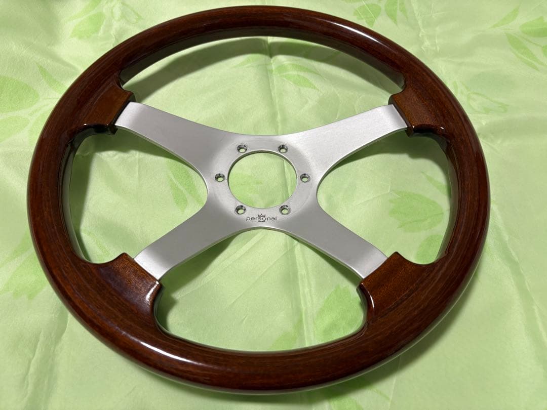 personal ステアリングホイール 4本スポーク
