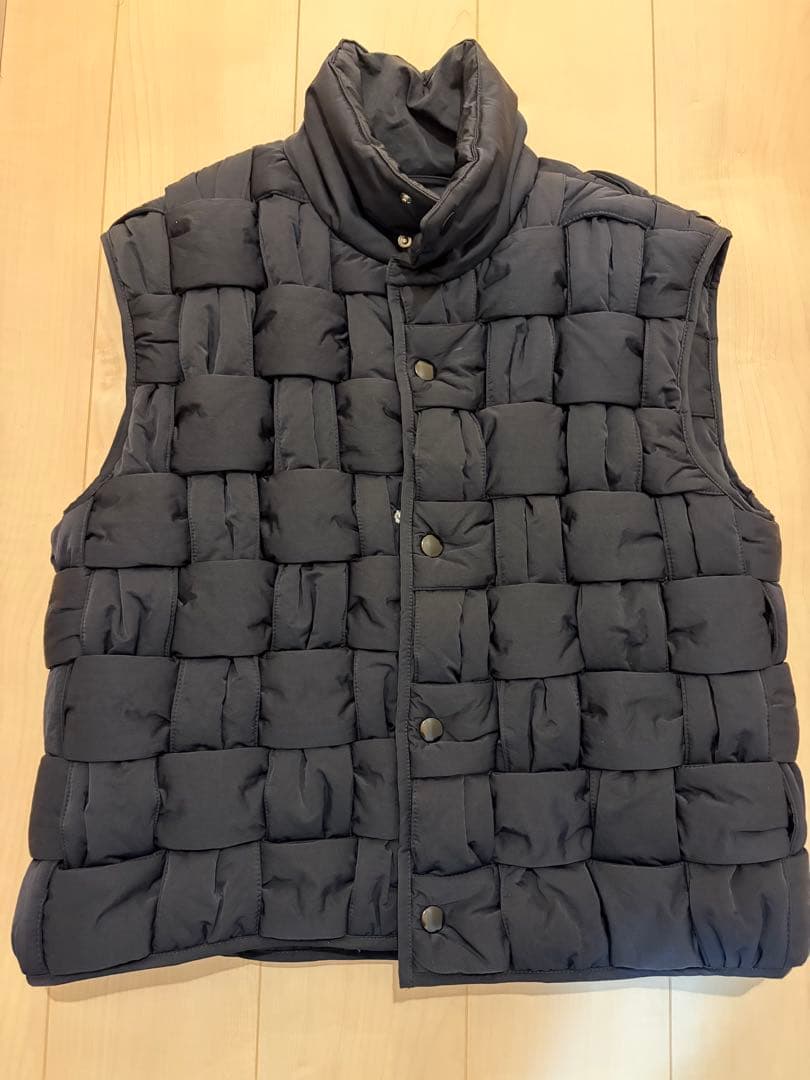 BOTTEGA VENETA イントレチャートナイロンダウンベスト