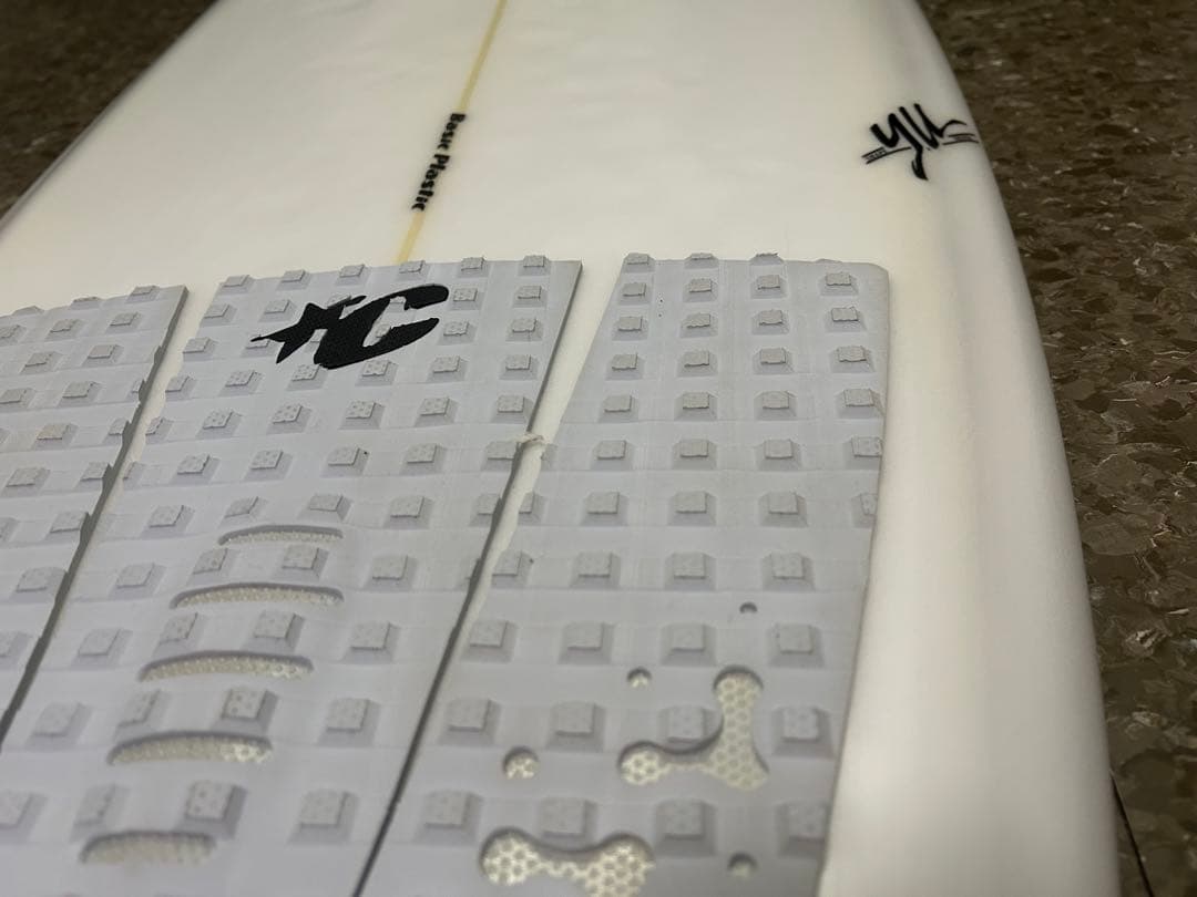 (Niki)yuサーフボード マジックダイアモンド　5'4(週末値下げ)