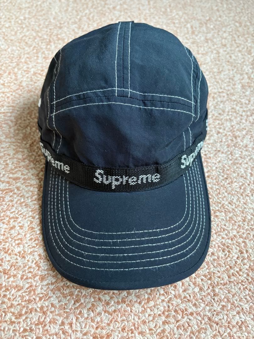 Supreme 黒 キャップ ストラップ付き