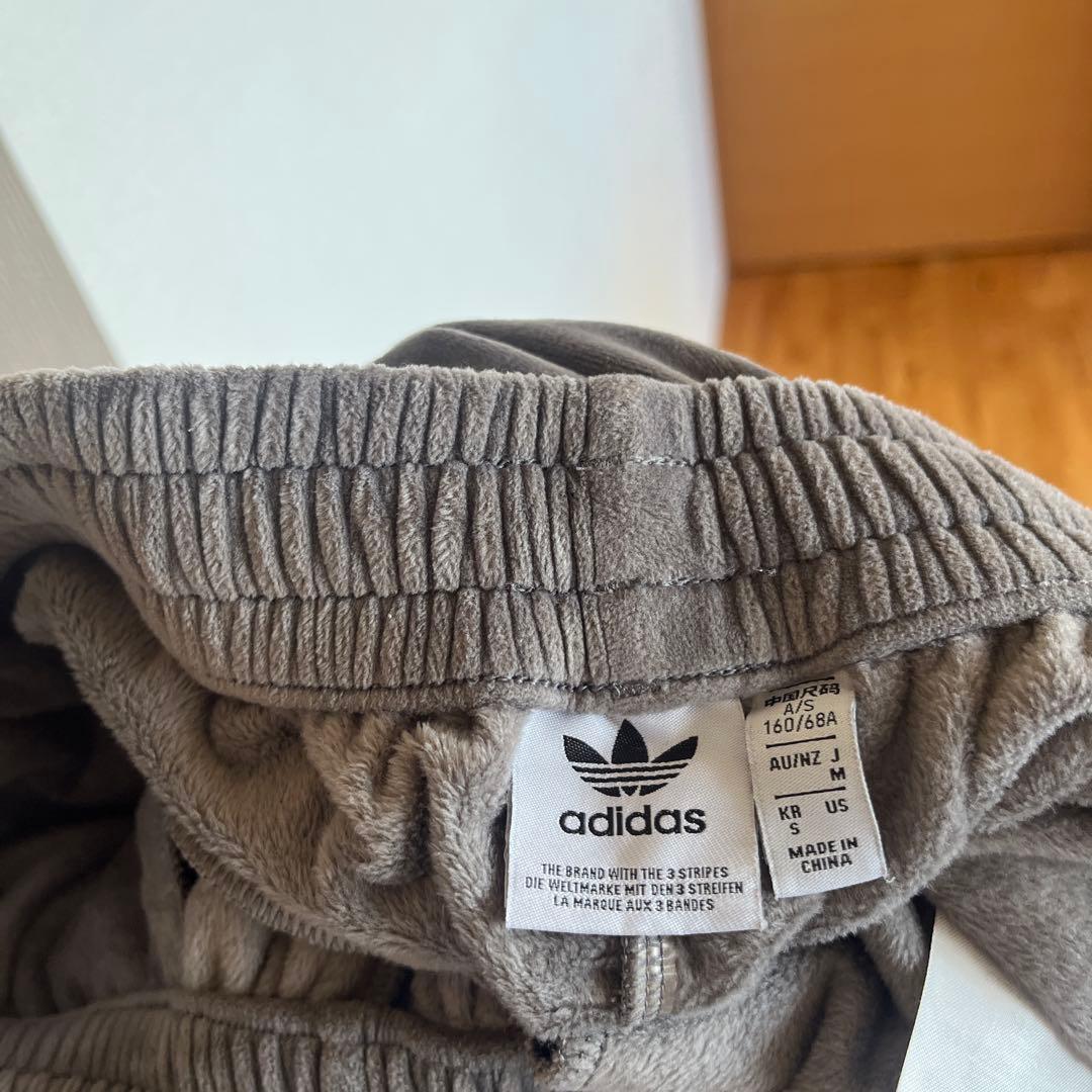 【Mサイズ】adidas originals ベルベットルーズトラックパンツ