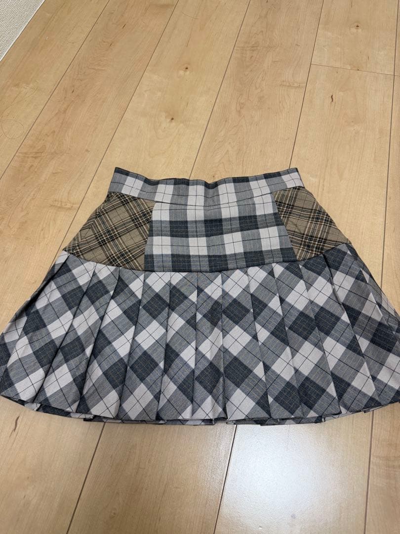 アンドマリー　チェックスカート