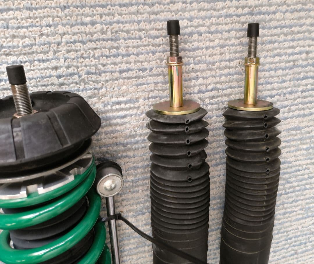 スイフトスポーツ ZC32S 車高調TEIN FLEX COMPACT