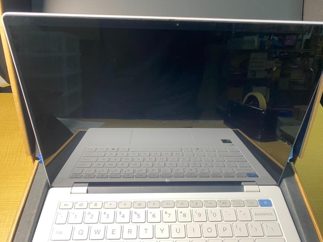 未使用品 HP ノートパソコン/OmniBook X 14-fe/14インチ