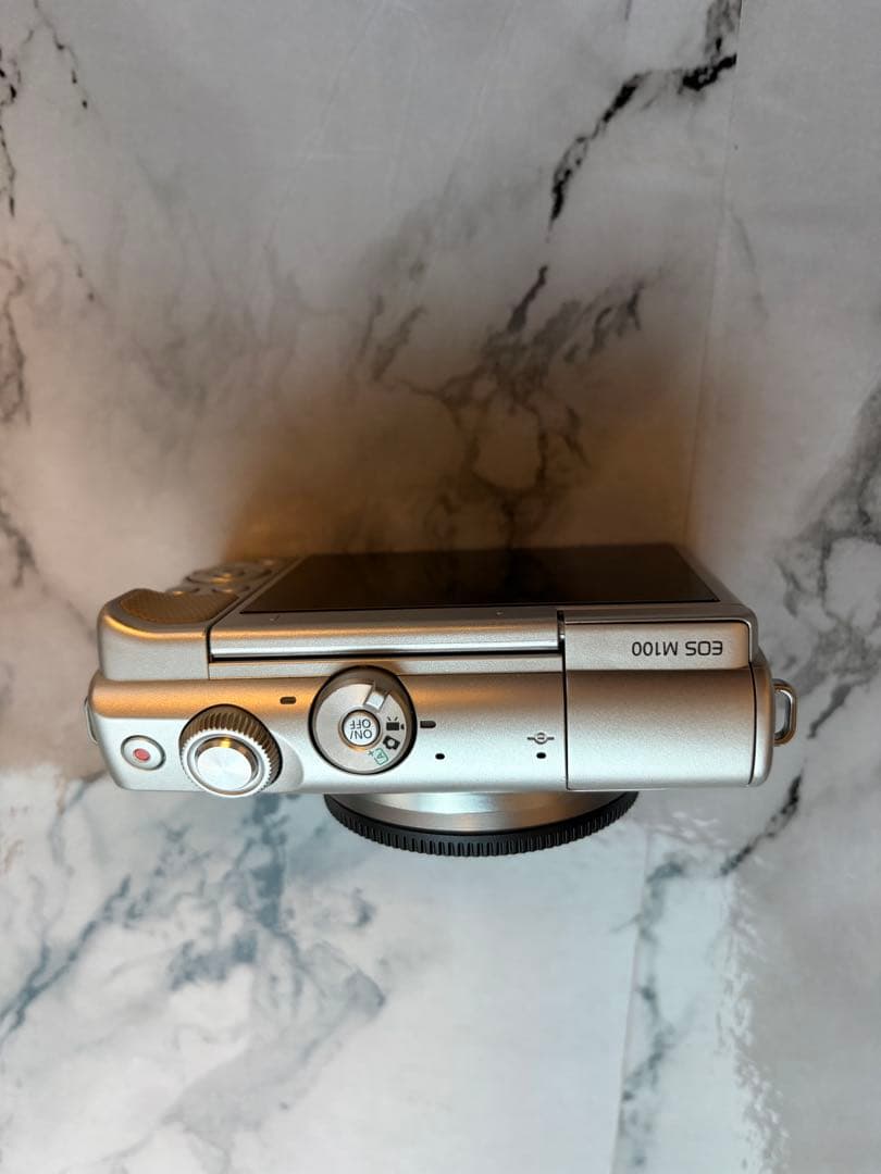 Canon EOS M100 ダブルズームキット 標準 望遠レンズ 週末限定値下