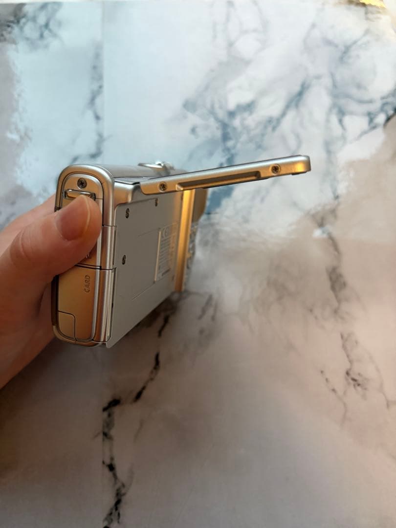 Canon EOS M100 ダブルズームキット 標準 望遠レンズ 週末限定値下