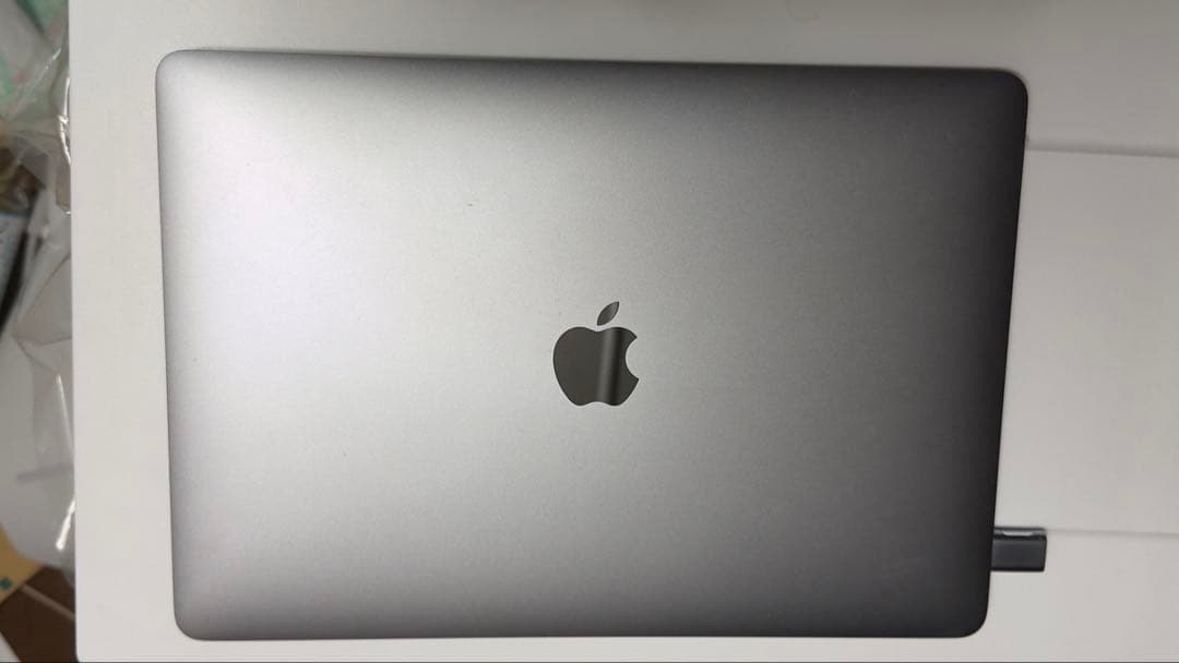 MacBookpro 2017 タッチバー付きメモリ8GB 256GB