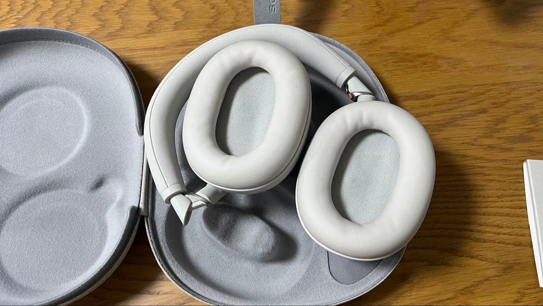 【美品】WH-1000XM6 プラチナシルバー ほぼ未使用