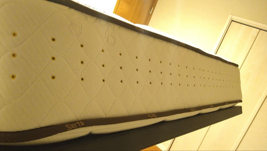 サータ　マットレス＆上位ベッドフレーム付Serta