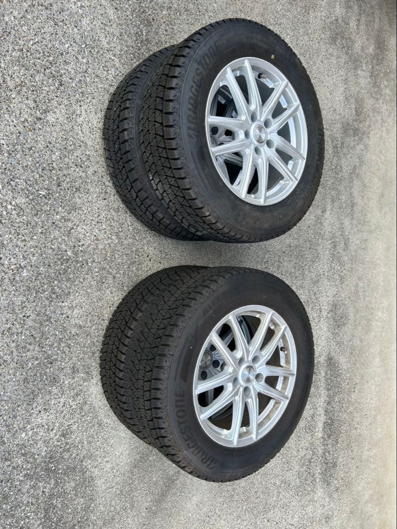 ブリヂストンスタッドレスタイヤ・ホイール4本セット　225-65r17