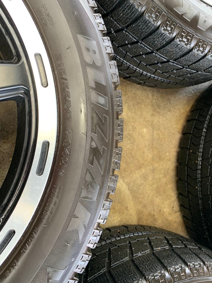 ブリザックスタッドレスタイヤホイール4本セット