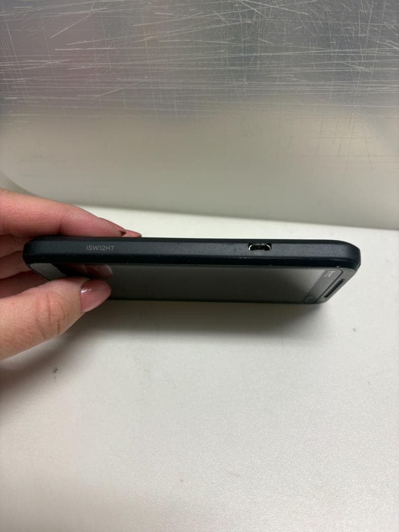 HTC 3D スマートフォン au KDDI ISW12HT