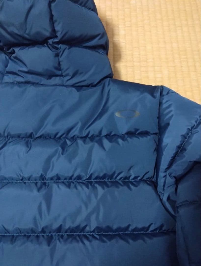 OAKLEYネイビー フード付き ダウンジャケット