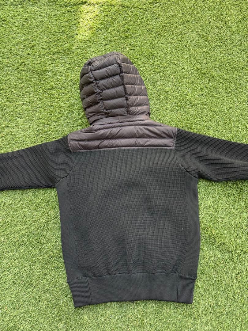 フード付きダウンジャケット 黒