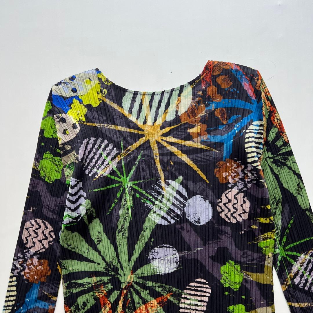 pleats please イッセイミヤケ 総柄プリント トップス C119