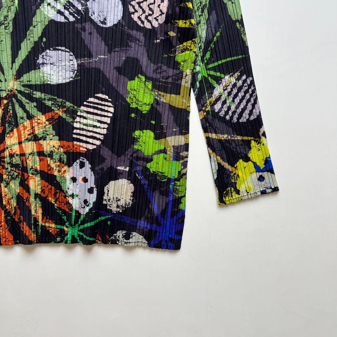 pleats please イッセイミヤケ 総柄プリント トップス C119