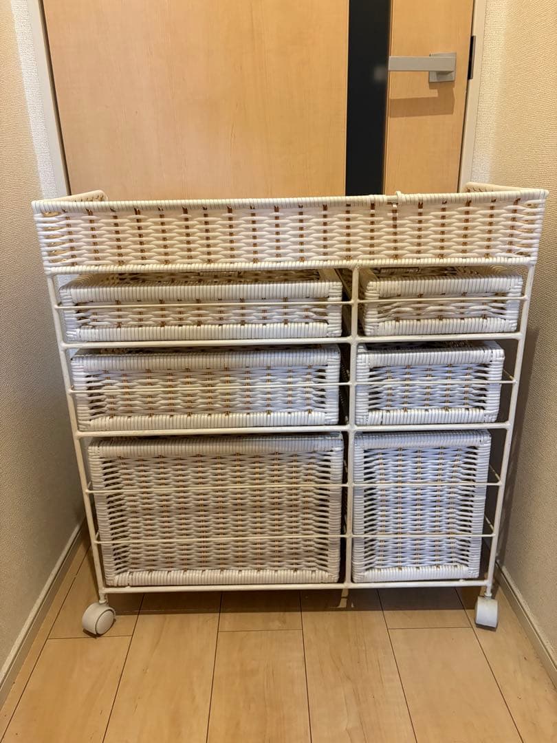 ⭐︎希少⭐︎ 北欧　ホワイトラタンチェスト　キャビネット　3段　6杯　キャリー付