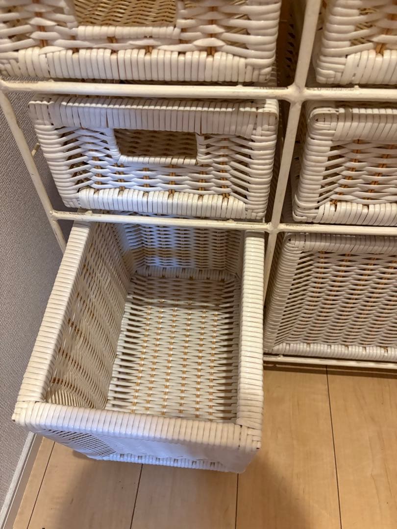 ⭐︎希少⭐︎ 北欧　ホワイトラタンチェスト　キャビネット　3段　6杯　キャリー付