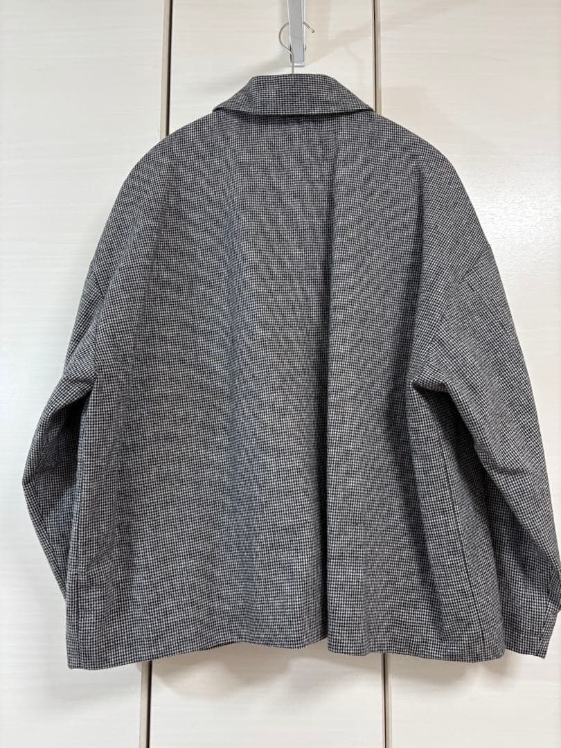 オオカミとフクロウ　オオカミと夜明けのスリーピングライオン