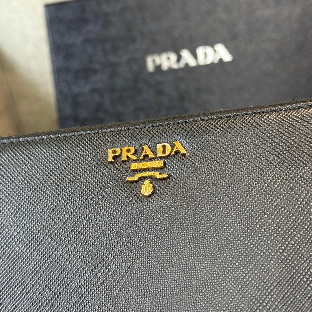 PRADA プラダ サフィアーノ レザー ラウンドジップ 長財布 ブラック