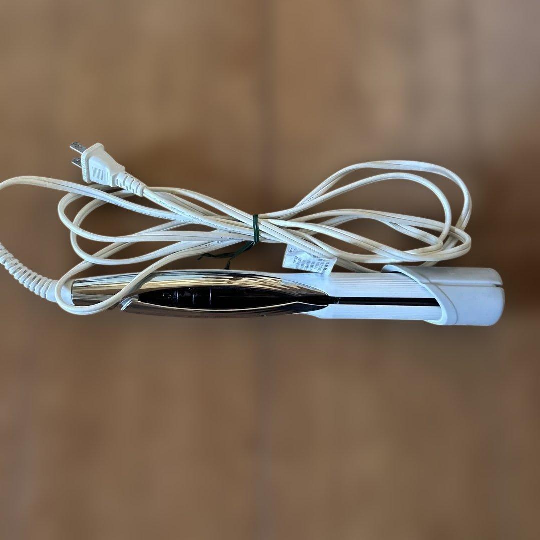 リファ　ストレートヘアアイロン ホワイト