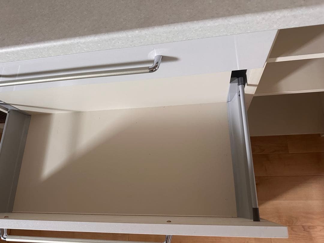 最終値下げ！年末迄。パモウナ食器棚幅120cm