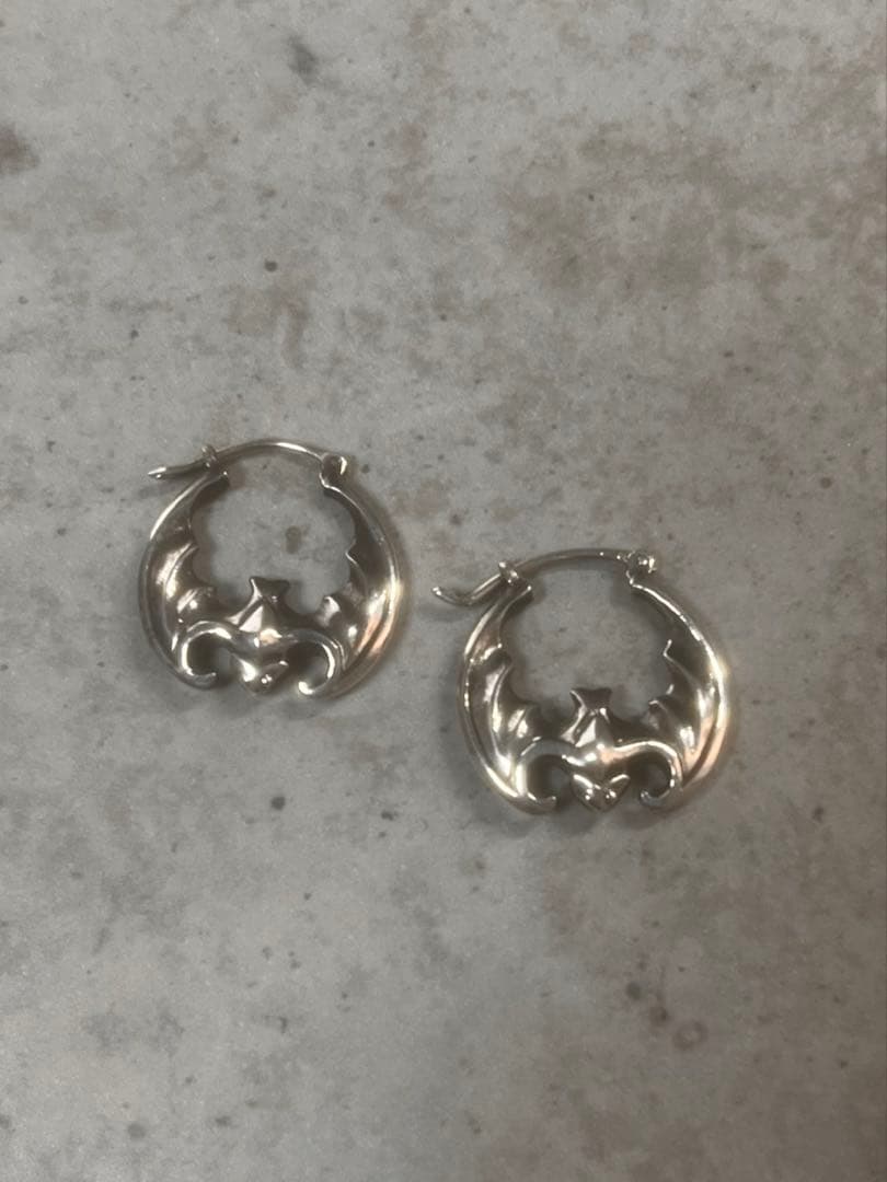 MAGICAL DESIGN シルバーピアス　コウモリ　BAT EARRING