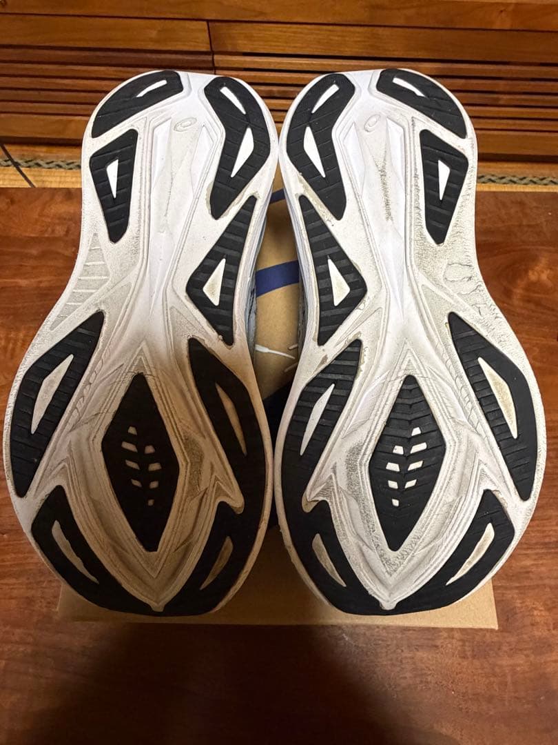 アシックス　スーパーブラスト2　ホワイト　26.5センチ