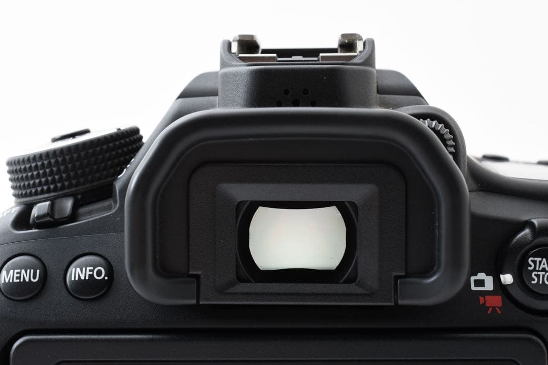 保証付/属品完備/デジタル一眼レフカメラ/Canon EOS 80Dレンズセット