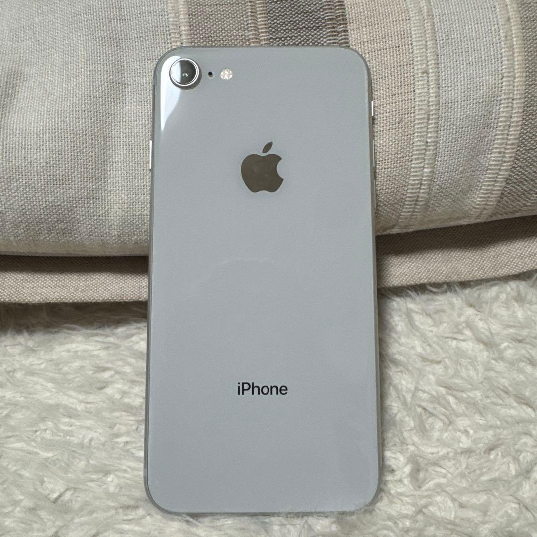 Apple iPhone 8 グレー 本体