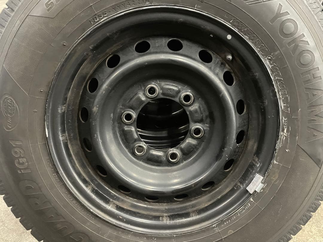 ハイエース　バリ山　ヨコハマ　スタッドレスセット　195/80Ｒ15