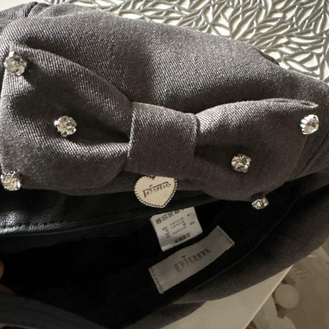 pium リボン付きグレー ベレー帽