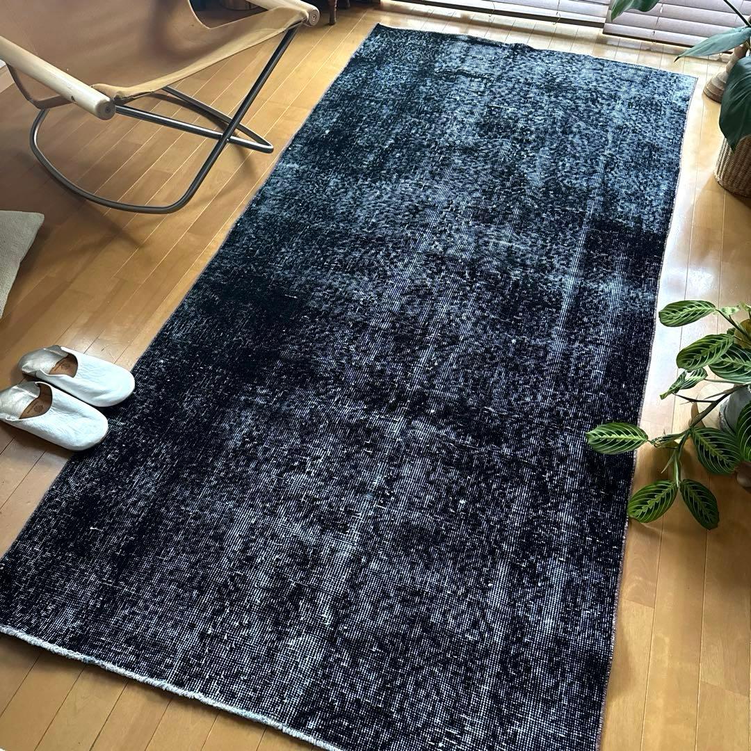 101-109×229 ブラックオーバーダイ　ワンカラー　トルコヴィンテージラグ