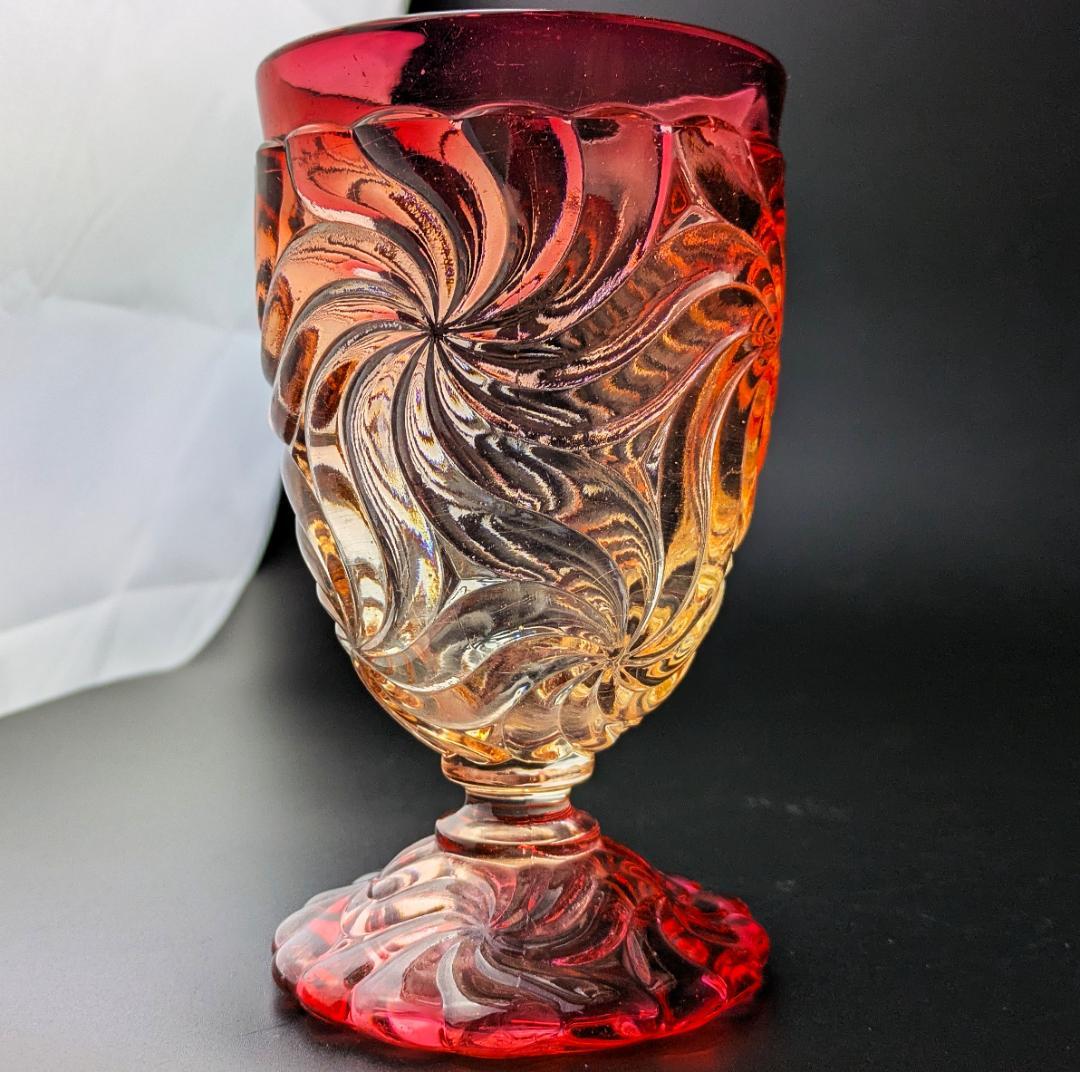 鮮烈な赤★オールドバカラ ローズ グラデーション アンティーク グラス